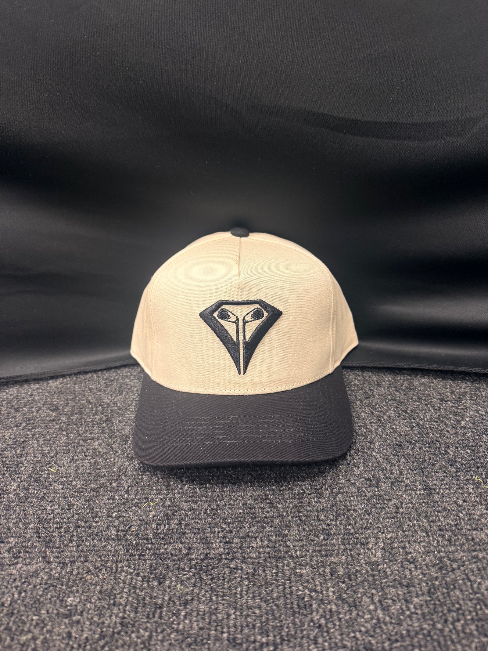 La Vita Golf Two Toned Hat - Black