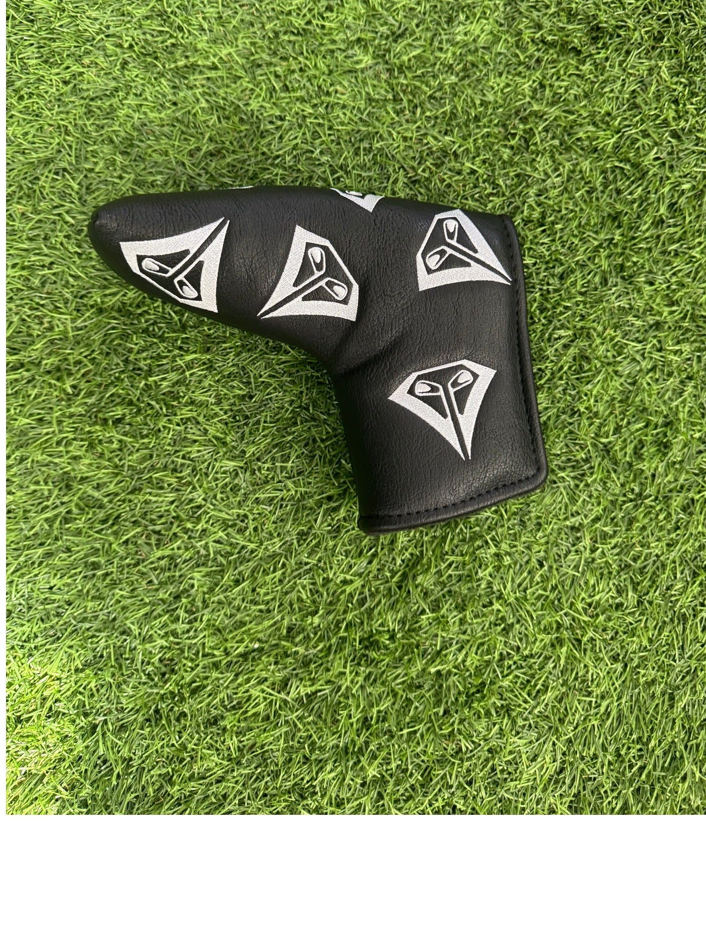 La Vita Golf Black Blade Putter Cover